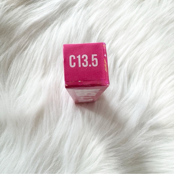 🐙 C13.5 ~ Jeffree Star CONCEALER C13.5 Medium skin with golden undertones - Picture 3 of 6